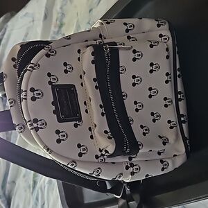 Disney lounge fly backpack
